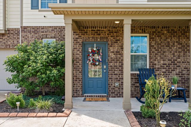 6633 Tulip Tree Dr, Murfreesboro, TN 37128