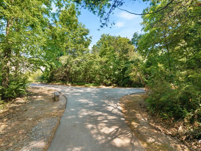 6633 Tulip Tree Dr, Murfreesboro, TN 37128