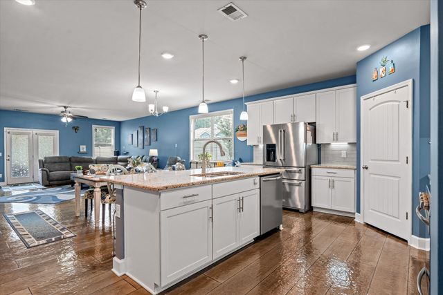 6633 Tulip Tree Dr, Murfreesboro, TN 37128