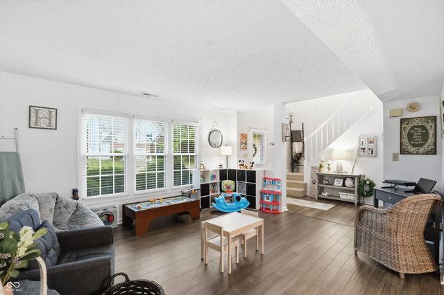 230 Wyndotte Drive, Carmel, IN 46032