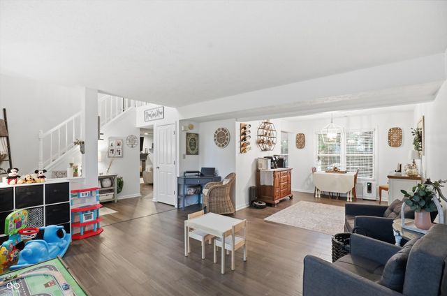 230 Wyndotte Drive, Carmel, IN 46032
