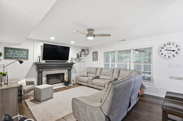 230 Wyndotte Drive, Carmel, IN 46032