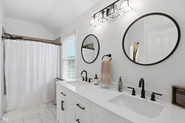 230 Wyndotte Drive, Carmel, IN 46032