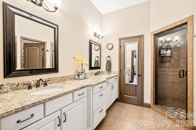 25 Ocaso Drive, Asheville, NC 28806
