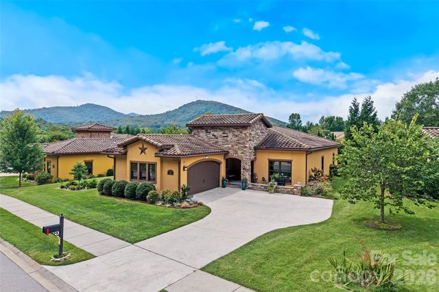 25 Ocaso Drive, Asheville, NC 28806