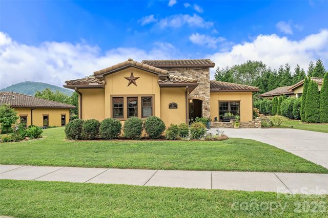 25 Ocaso Drive, Asheville, NC 28806