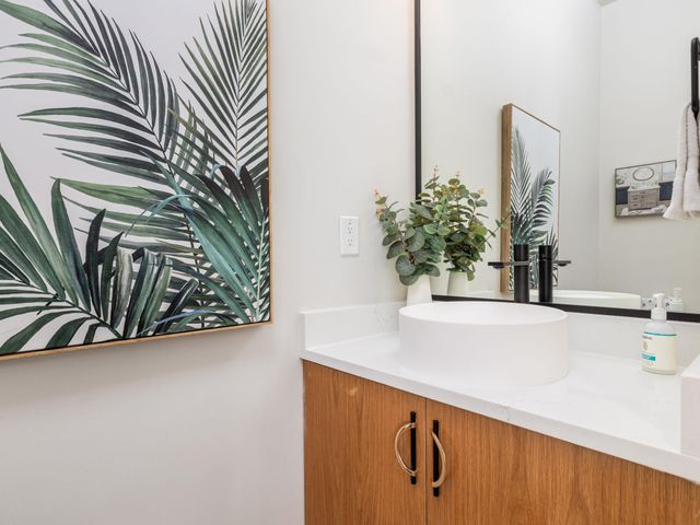 6620 Isabelle DR A, Austin, TX 78752