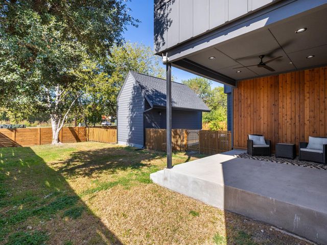 6620 Isabelle DR A, Austin, TX 78752
