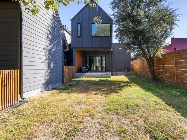 6620 Isabelle DR A, Austin, TX 78752