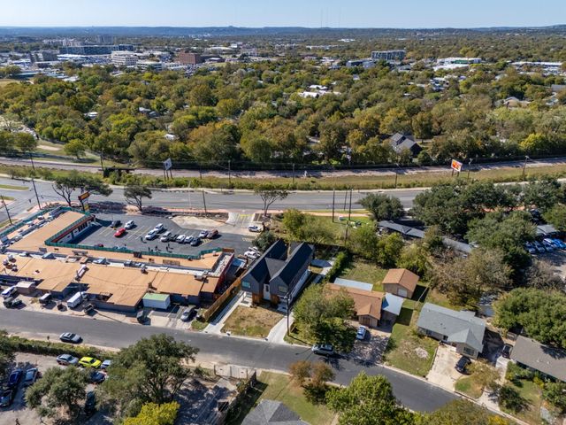 6620 Isabelle DR A, Austin, TX 78752