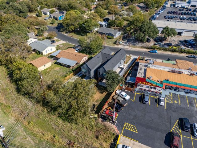 6620 Isabelle DR A, Austin, TX 78752