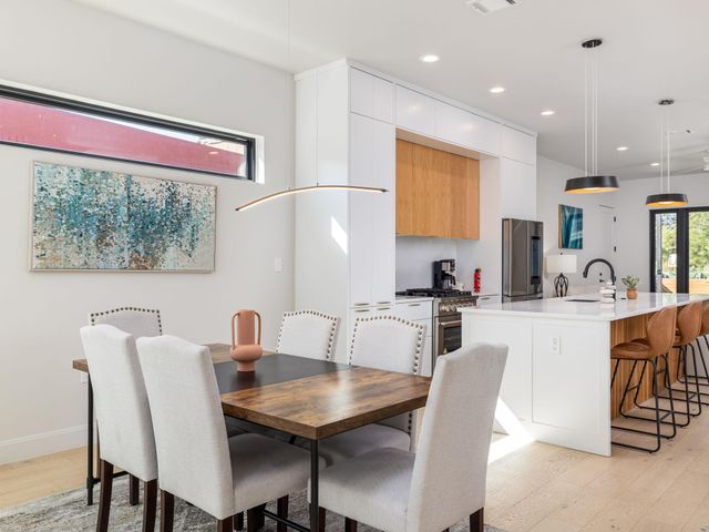 6620 Isabelle DR A, Austin, TX 78752