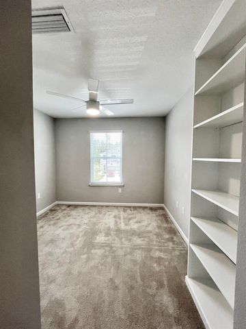 150 Silver Fern Dr, St Augustine, FL 32086