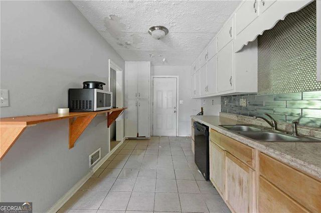 3166 Sandusky Drive, Decatur, GA 30032