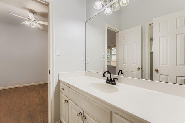 711 DOGWOOD TRL, Cedar Park, TX 78613