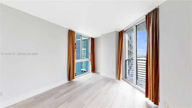 325 S Biscayne Blvd 2226, Miami, FL 33131