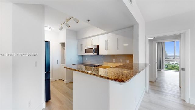 325 S Biscayne Blvd 2226, Miami, FL 33131