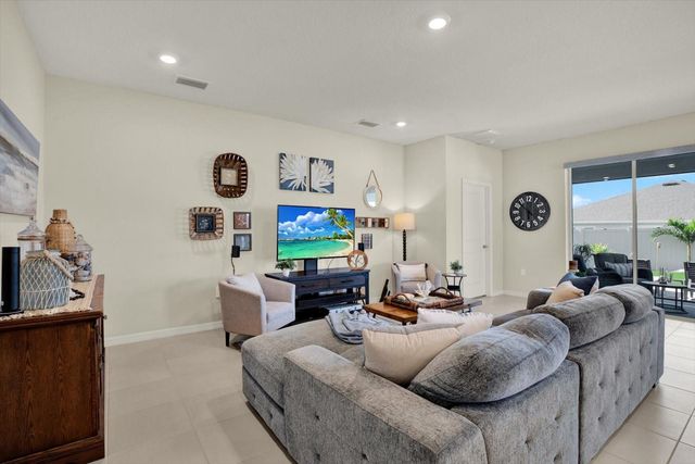 10186 SHORELINE VIEW WAY, Wesley Chapel, FL 33545