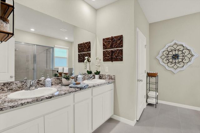 10186 SHORELINE VIEW WAY, Wesley Chapel, FL 33545