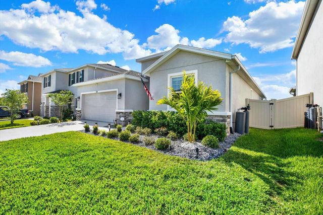 10186 SHORELINE VIEW WAY, Wesley Chapel, FL 33545