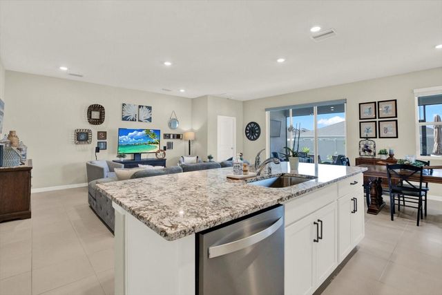 10186 SHORELINE VIEW WAY, Wesley Chapel, FL 33545