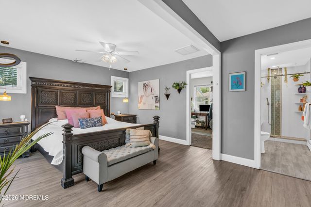 90 Kentucky Avenue, Middletown, NJ 07748