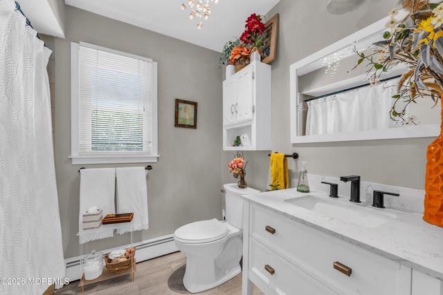 90 Kentucky Avenue, Middletown, NJ 07748