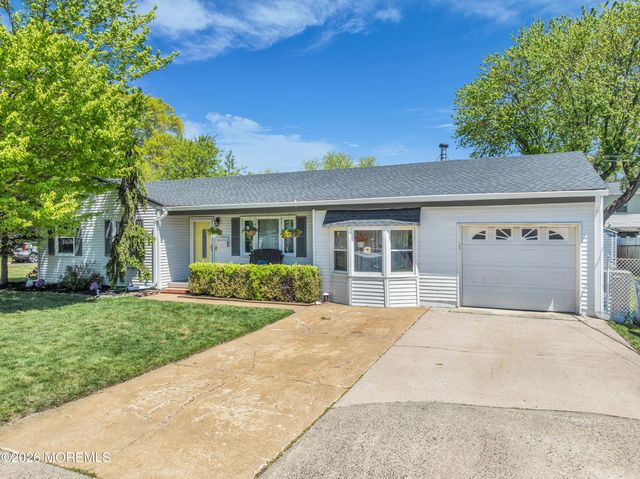 90 Kentucky Avenue, Middletown, NJ 07748