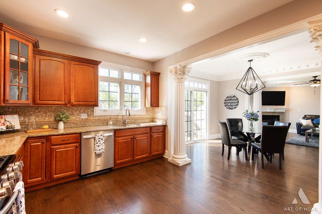1139 James Peter Court, Darien, IL 60561