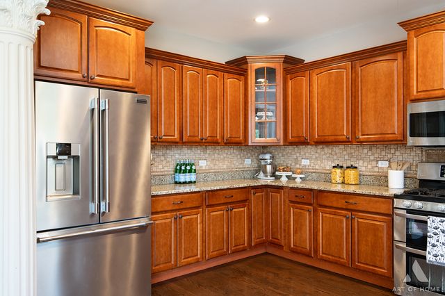 1139 James Peter Court, Darien, IL 60561