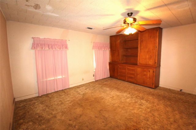 908 Paulus Street, Schulenburg, TX 78956