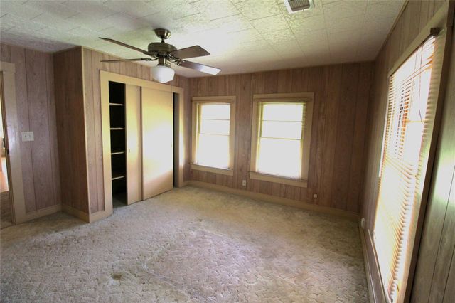 908 Paulus Street, Schulenburg, TX 78956