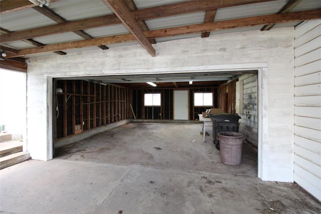 908 Paulus Street, Schulenburg, TX 78956