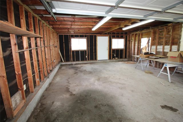 908 Paulus Street, Schulenburg, TX 78956