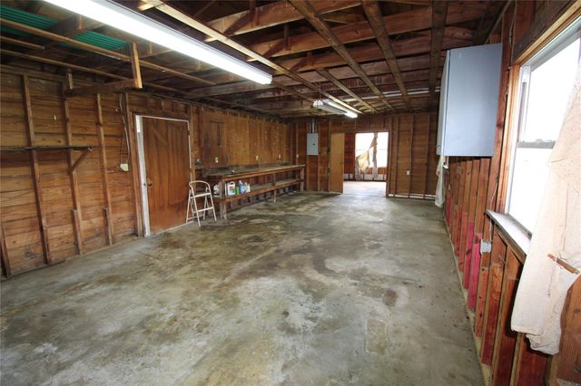 908 Paulus Street, Schulenburg, TX 78956