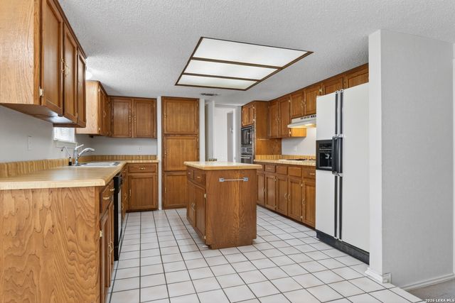 4963 TIMBER TRACE ST, San Antonio, TX 78250