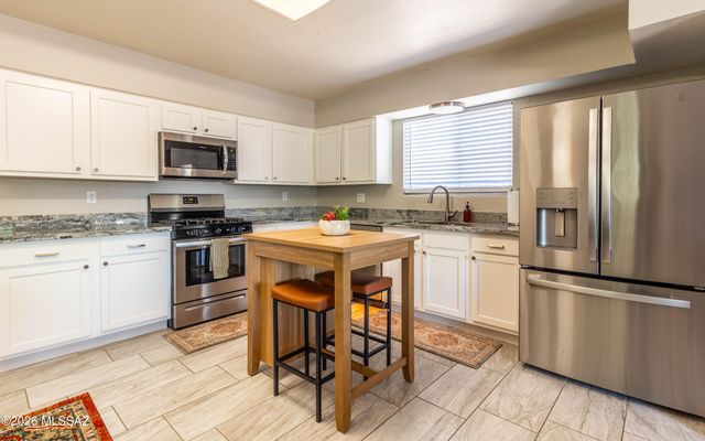 45 N Melrose Avenue, Tucson, AZ 85745