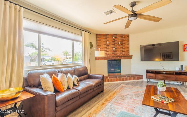 45 N Melrose Avenue, Tucson, AZ 85745