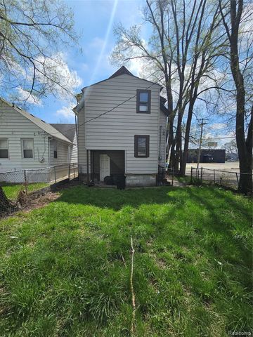 8033 JACKSON Avenue, Warren, MI 48089