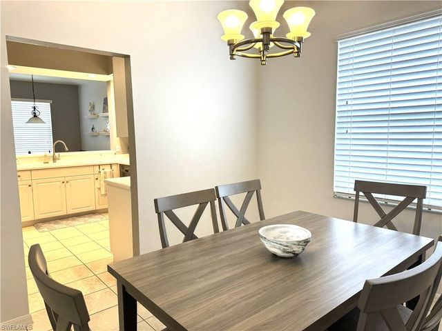 3445 Grand Cypress DR # 202, Naples, FL 34119