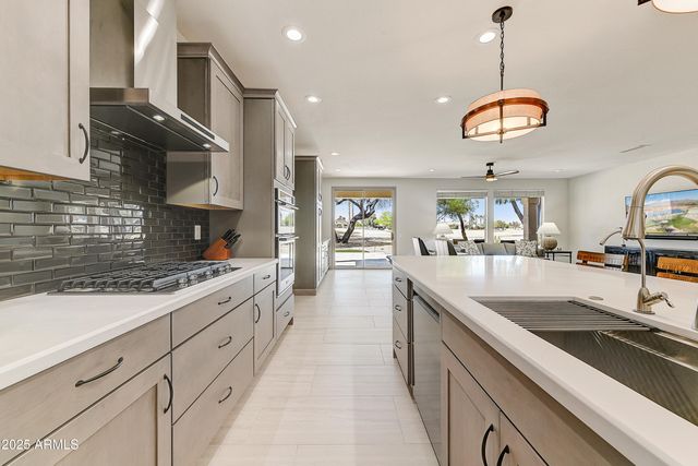 15766 W GRAND POINT Lane, Surprise, AZ 85374