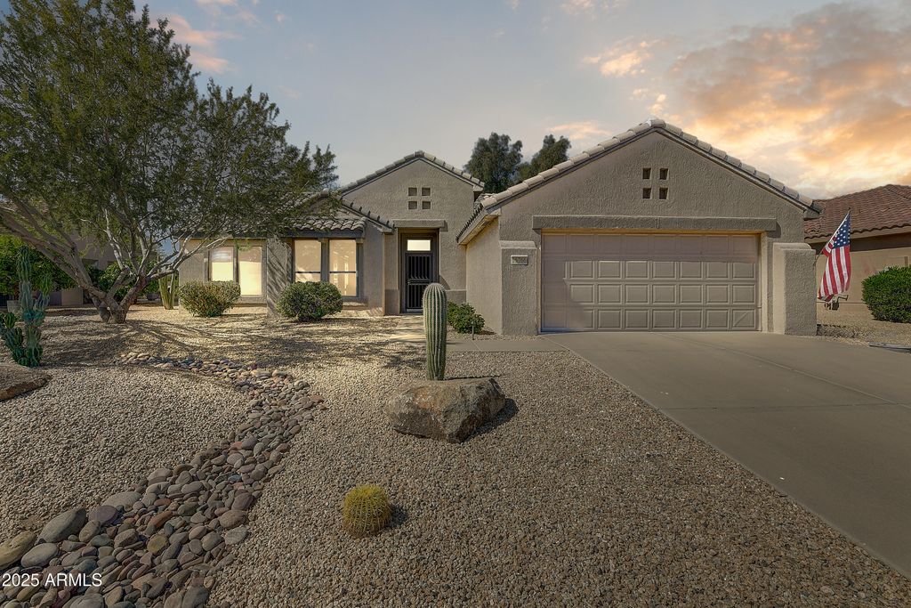 15766 W GRAND POINT Lane, Surprise, AZ 85374