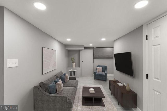 1204 LUZERNE AVE N, Baltimore, MD 21213