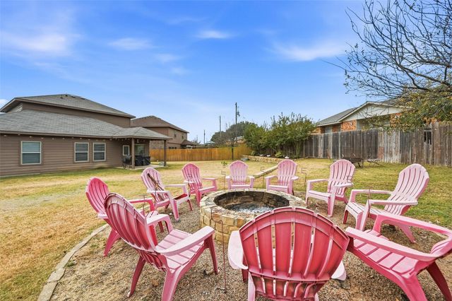 1401 Briarwood Drive, Azle, TX 76020