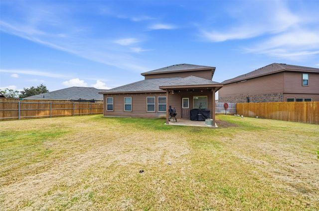 1401 Briarwood Drive, Azle, TX 76020