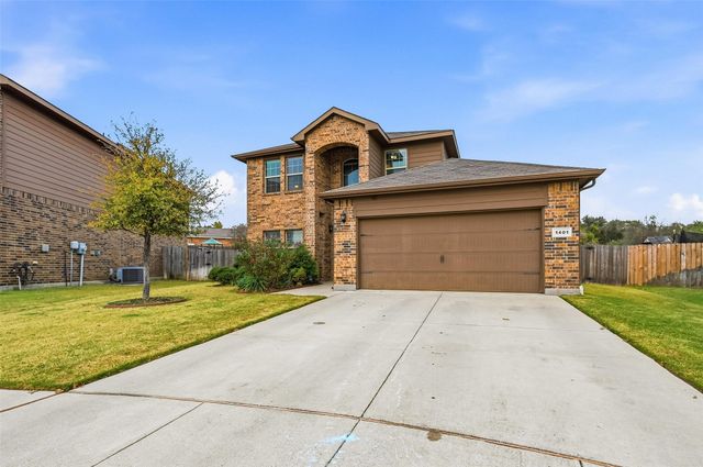 1401 Briarwood Drive, Azle, TX 76020
