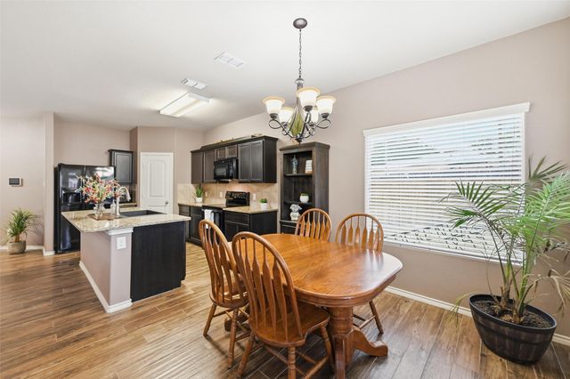 1401 Briarwood Drive, Azle, TX 76020