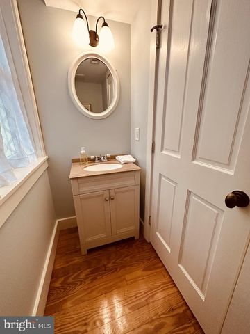 1627 ALICEANNA ST, Baltimore, MD 21231