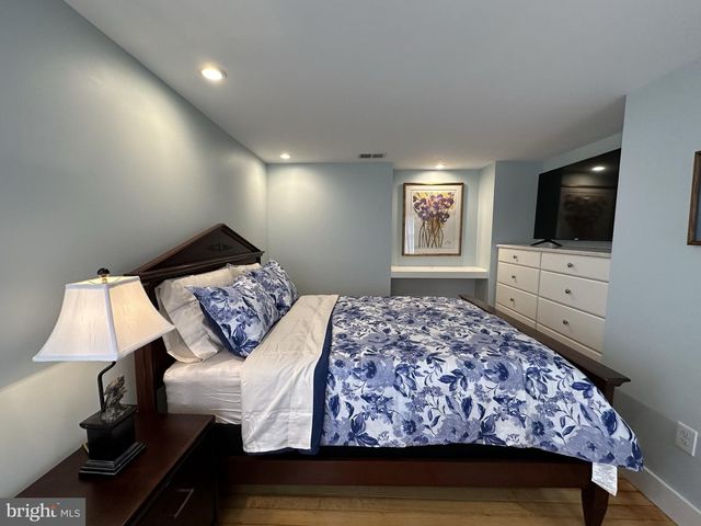 1627 ALICEANNA ST, Baltimore, MD 21231