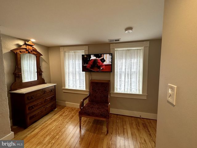 1627 ALICEANNA ST, Baltimore, MD 21231